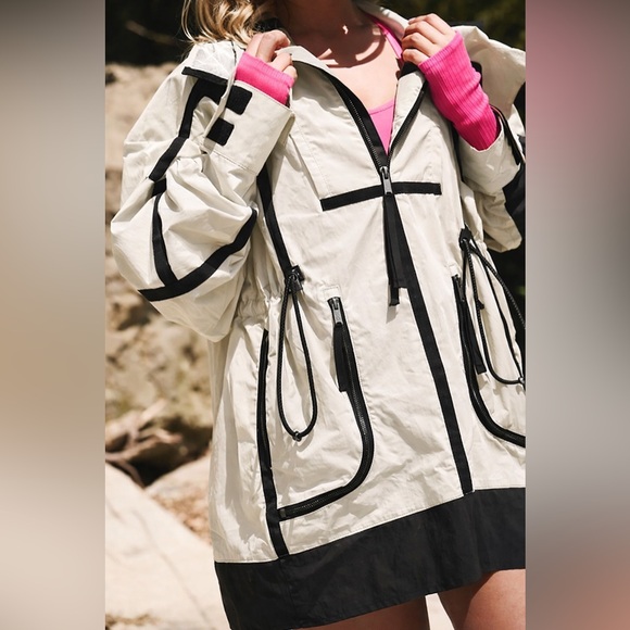 Free People Peace Out Backpack Parachute Parka. NWT. Ivory. - Picture 10 of 11